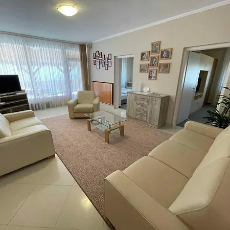 펜션 In - Balaton 18168 *